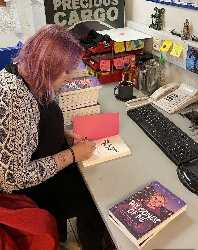 kelduckhouse's tweet photo. Signing #TheBonesofMe at @ForbiddenPlanet #flyingeyebooks #bookstagram #poetry #poetryofinstagram #ukya #yabooks #yabookstagram #newyabooks #ukyabooks https://t.co/KgKpEHsOzD