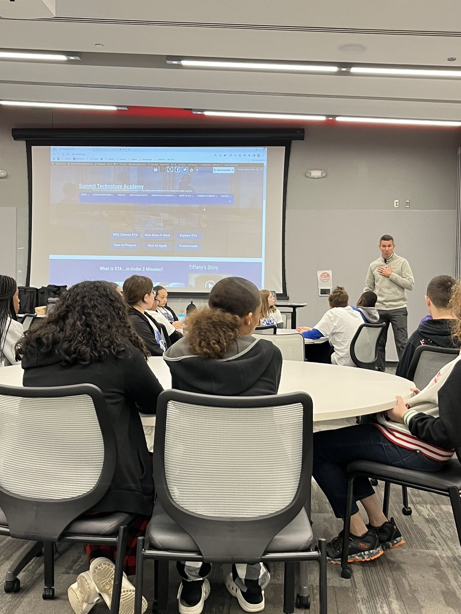 Bingham AVID elective students at Summit Tech Academy.<a href="/isd_avid/">ISDAVID</a> #Bearsrising