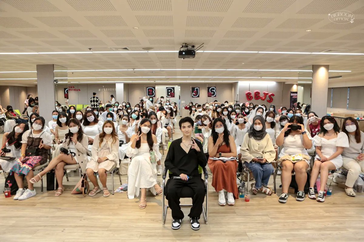 fc_bigboom's tweet photo. WE ❤️ BIGBOOM
#FirsttimeBBJS20thBD
#bbjs
#ลิตเติ้ลแคทของบิ๊กบูม https://t.co/SQUK7ppIYY