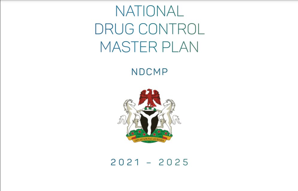 UNODC_Nigeria's tweet photo. 🧐DYK ⁉���the main goal of the #NDCMP 2021-25 is to contribute to improved health and security for all Nigerians🇳🇬 by adopting a broad-based, comprehensive, and inclusive approach to drug control💊 issues! @ndlea_nigeria
Read more🔗https://t.co/YdkCkXSe7t https://t.co/K9LxcHLxEt