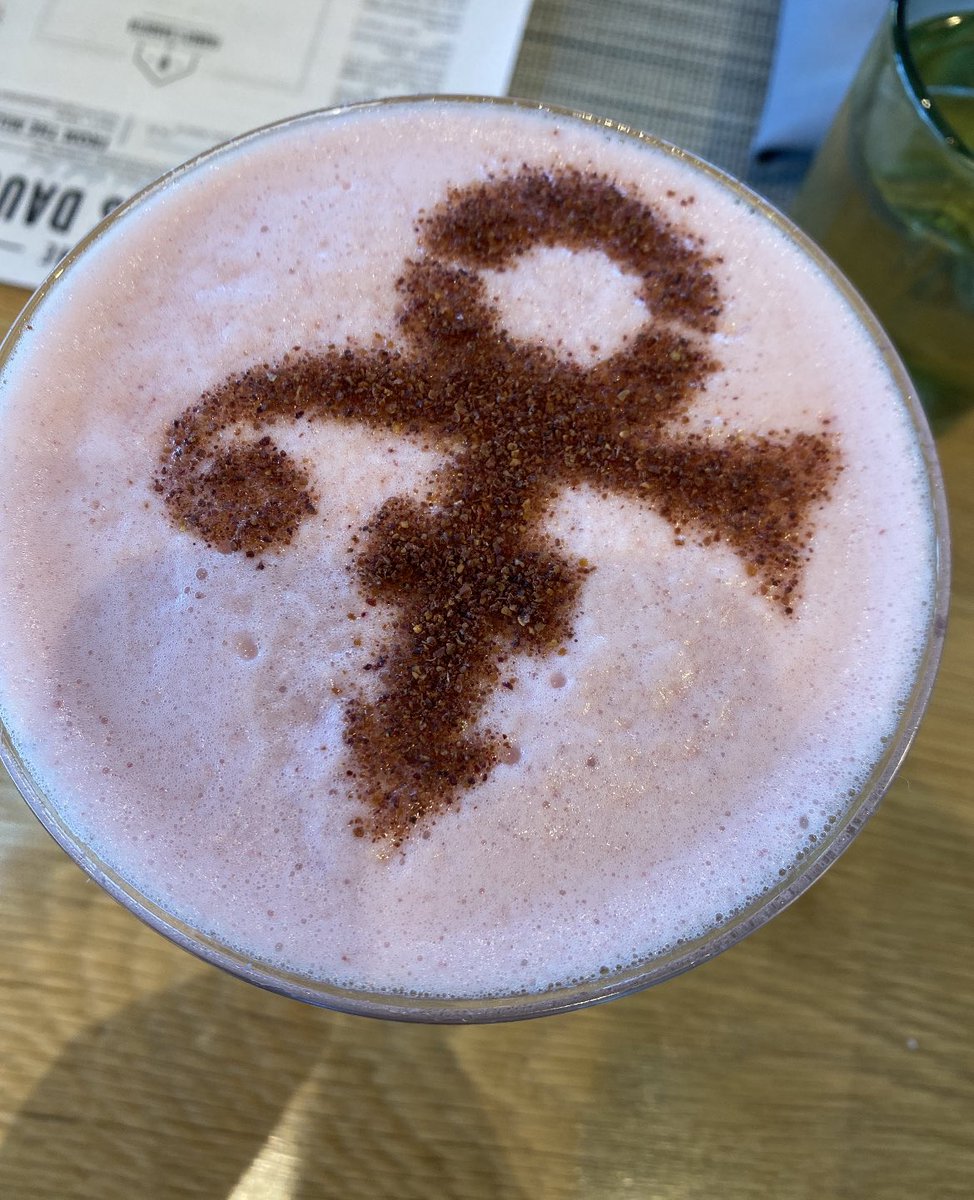 tfdeastonsud's tweet photo. #purplerain #craftcocktail #farmtotable @SPDistillery gin #drinklocal https://t.co/RICIIq39jf