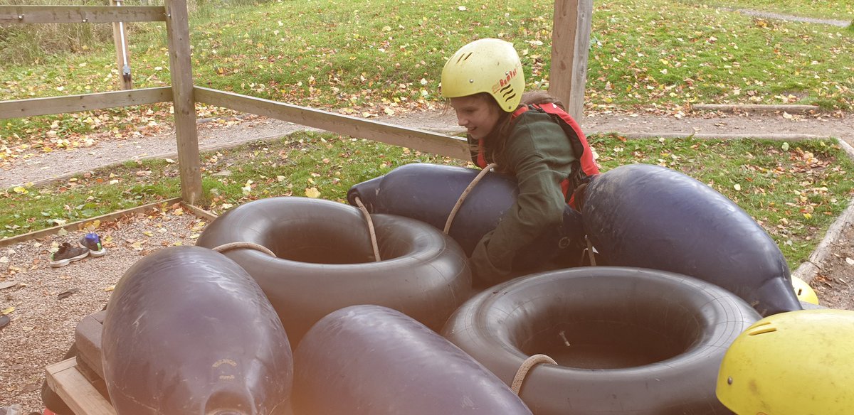LongshawJuniors's tweet image. Raft Building
