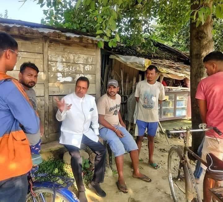 साँच्चिकै माग्दै हिनेका हुन र यी मनुष्य पनि।यिनलाई दान गरिदेउ प्रभु!