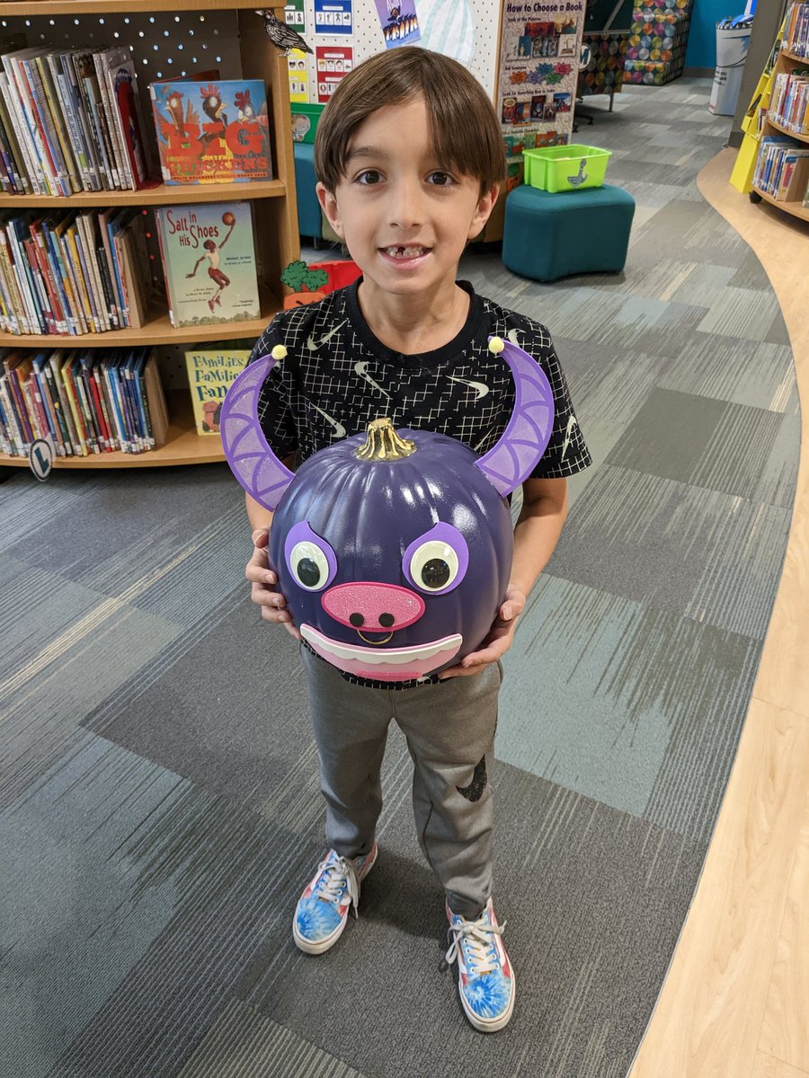 Every year 2nd grade's pumpkin characters brighten up the library. Imagine our delight @raulthe3rd when this guy brought El Toro in! 🤼 <a href="/CSroom112/">Mrs. Pietrantonio</a> <a href="/MissSepsakosCS/">Marie Sepsakos</a>