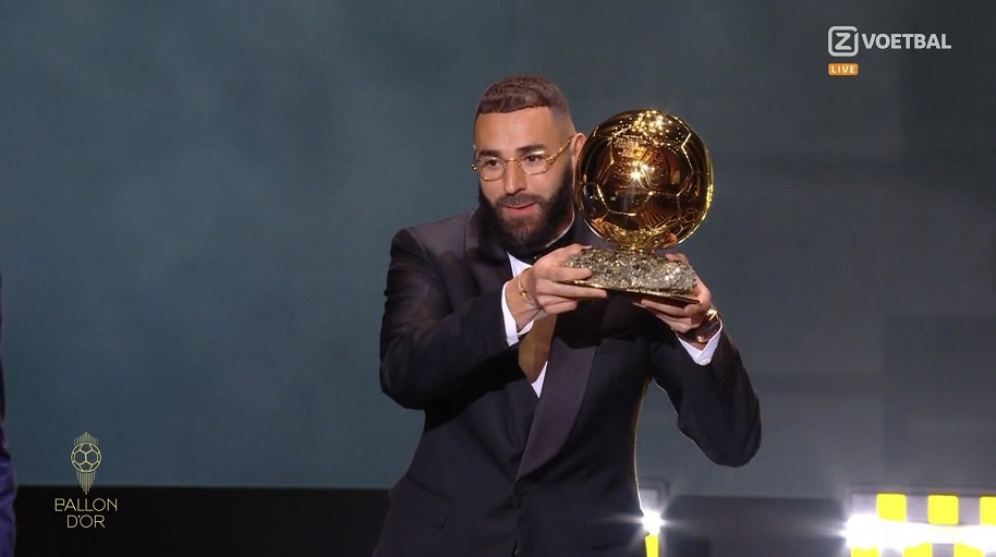 RemarksFootball's tweet photo. OFFICIAL: KARIM BENZEMA WINS THE BALLON D'OR 🥇 https://t.co/7ibEteKEog