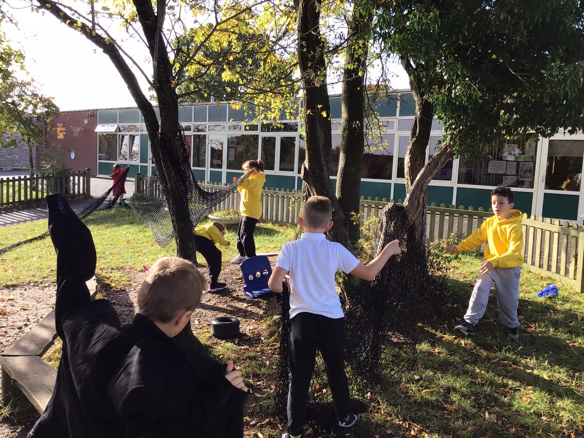 Day 1 of our <a href="/ScrapstoreBrist/">Children's Scrapstore</a> PlayPod playtimes. Wow! What a huge range of fantastic play we saw. This will change lunchtimes for our children. Huge thanks to the team for their support so far. We can’t wait to see more…