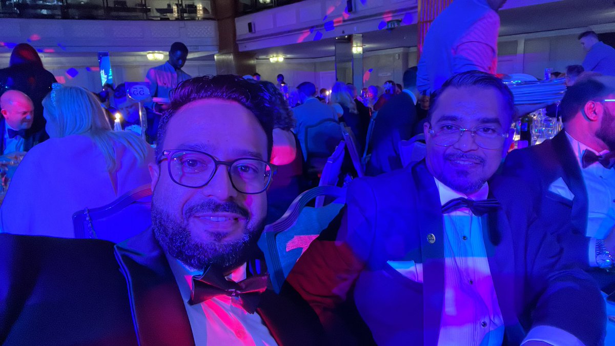VazeerVazeer's tweet photo. #IWFMAwards2022 https://t.co/TrOvNPGcc2