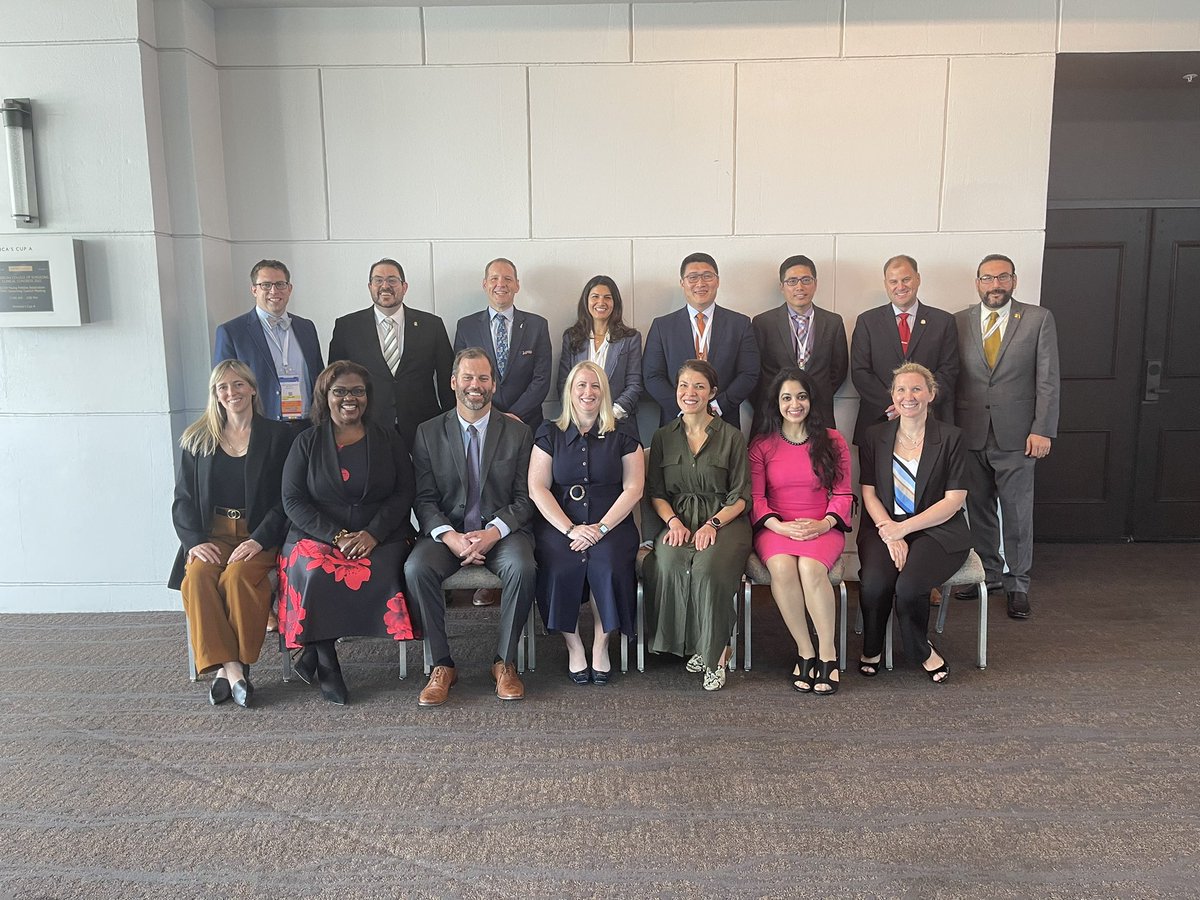 They are not just surgeon leaders, they are family. <a href="/acsYFA/">YFAACS</a> 

<a href="/AmCollSurgeons/">American College of Surgeons</a> #ACSCC2022