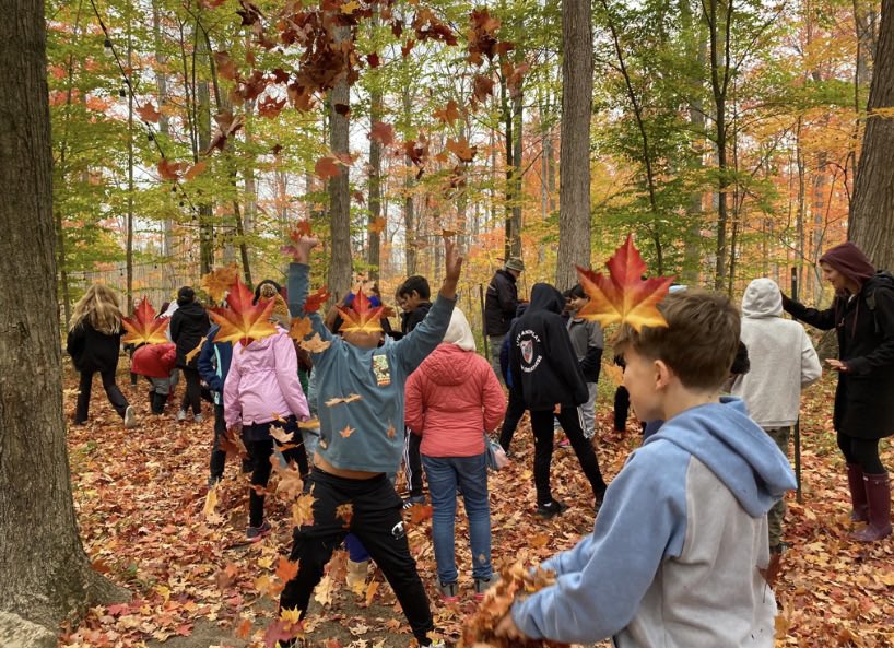 mrsvaleriote's tweet photo. @EscarpmentView’s Grade 6s went to Mountsberg Conservation today! It was a fun (chilly) fall day learning all about biodiversity! 🍂🍃🍂 https://t.co/rD0XdpuR3E