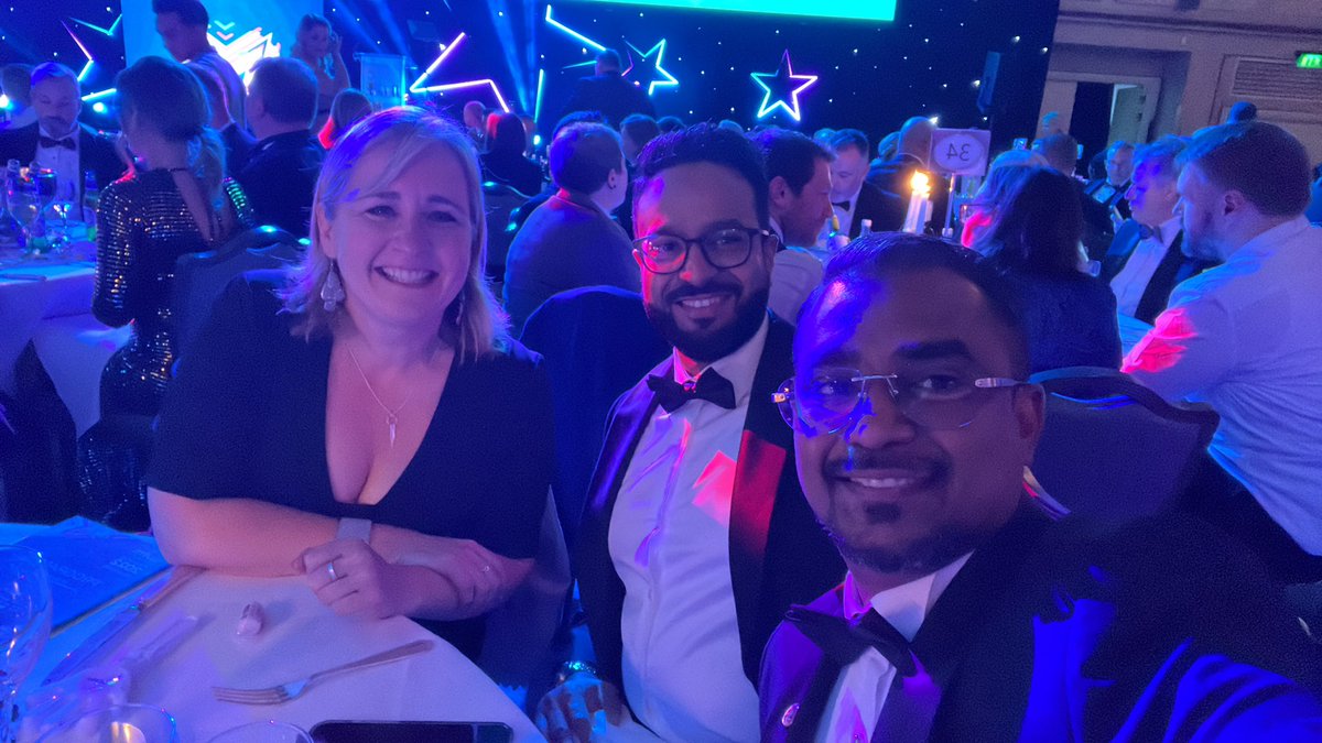 VazeerVazeer's tweet photo. #IWFMAwards2022 https://t.co/ucRXZxx6gv