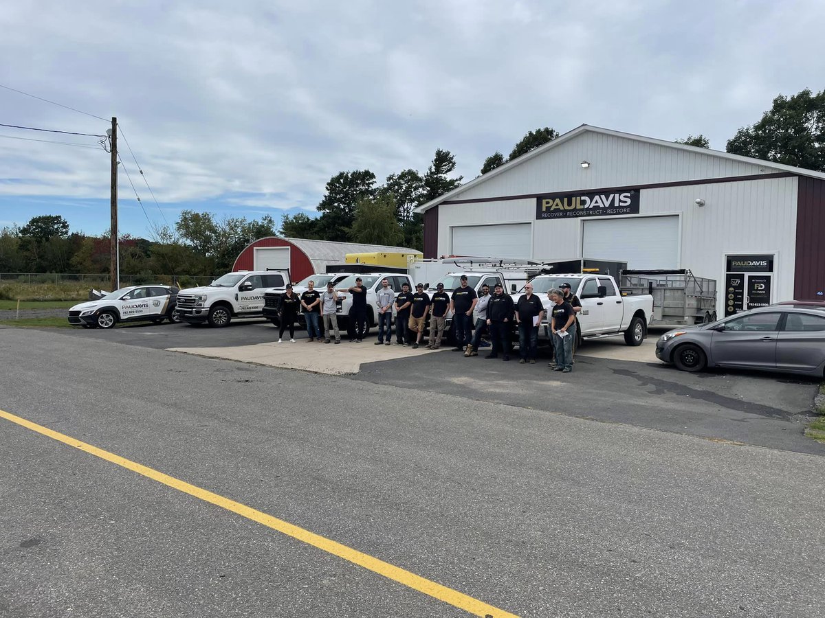PaulDavisCanada's tweet photo. The disaster relief team of Paul Davis of South Western Nova Scotia is seeing here getting ready to help their community in need.
.
.
.
#servingthoseintimeofneed #firstserveothers #differencemakers #hurricanfiona #hurricanerelief https://t.co/jq0qvWIw2R