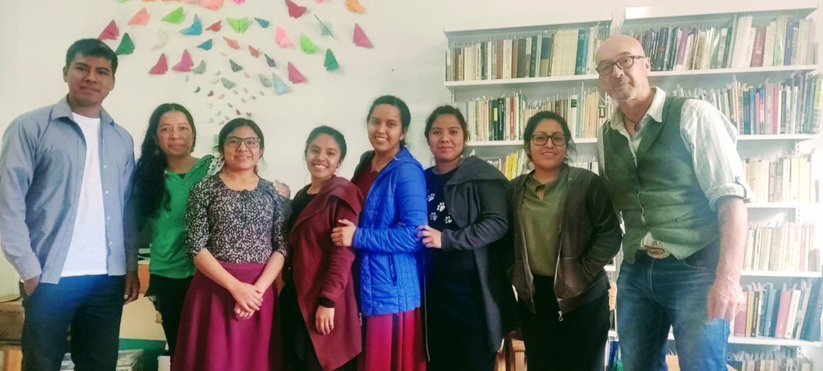 ceuxhidza's tweet photo. 🔴El pasado fin de semana, se llevó a cabo la inauguración de la #BibliotecaComunitaria "Rizalëj xhnëzaru / Abriendo Surcos" en la comunidad de Santa María #Yaviche, en la #SierraZapoteca de #Oaxaca https://t.co/wTZC7vGauA