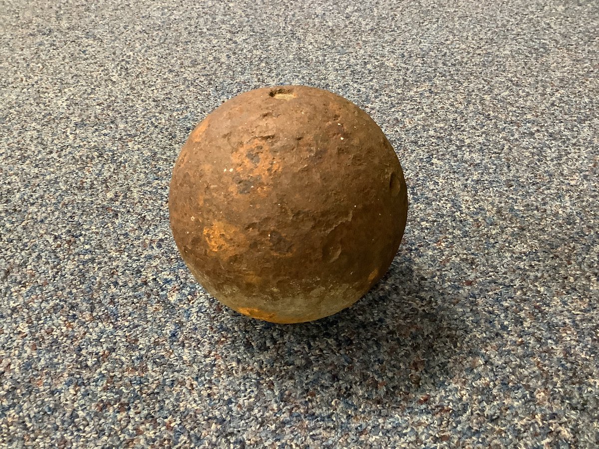 MrsCyear5's tweet photo. Young historians were excited by our artefact today - a 400 year old cannonball. We were amazed to discover it was found in Ancaster, only 20 miles away. Following the line of enquiry, we found that during the Civil War there had actually been a battle locally. @StThomasBoston https://t.co/HhHYdjPD3b