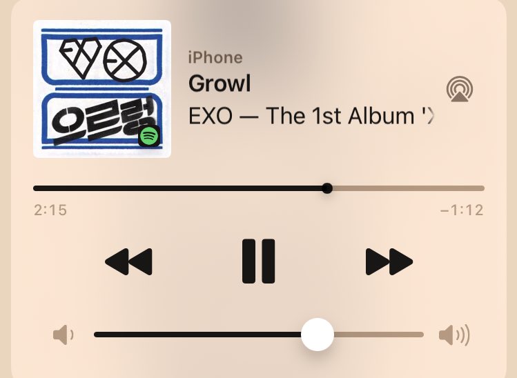 sumayah_al's tweet photo. #تجمع_الاكسوالز #EXOLStreamingParty @weareoneEXO https://t.co/I4P1StTY8y
