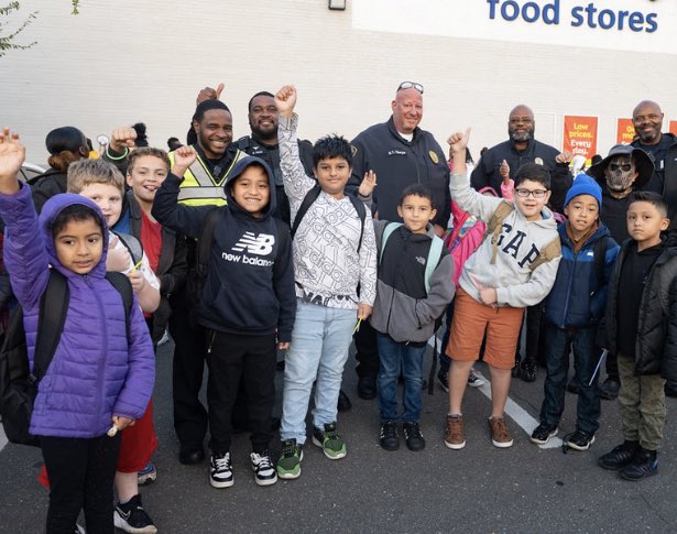 movesafedurham's tweet photo. Bike๐ดโโ๏ธ, Walk๐ถโโ๏ธ& Roll ๐ผto School๐Day was a success! Thank you to everyone who helped contribute to this event! #WayToGoDurham #SafeRoutesToSchool https://t.co/r1odWbYNNY