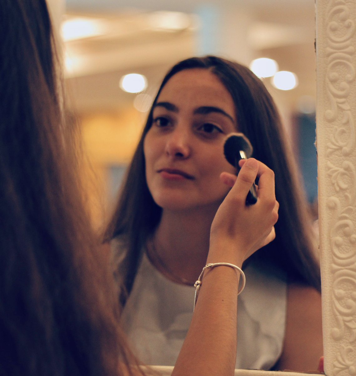 It’s like looking in a mirror

#twinpower #magicalmoments #mirrorimage #perfectreflection #identical #reflectionphotography