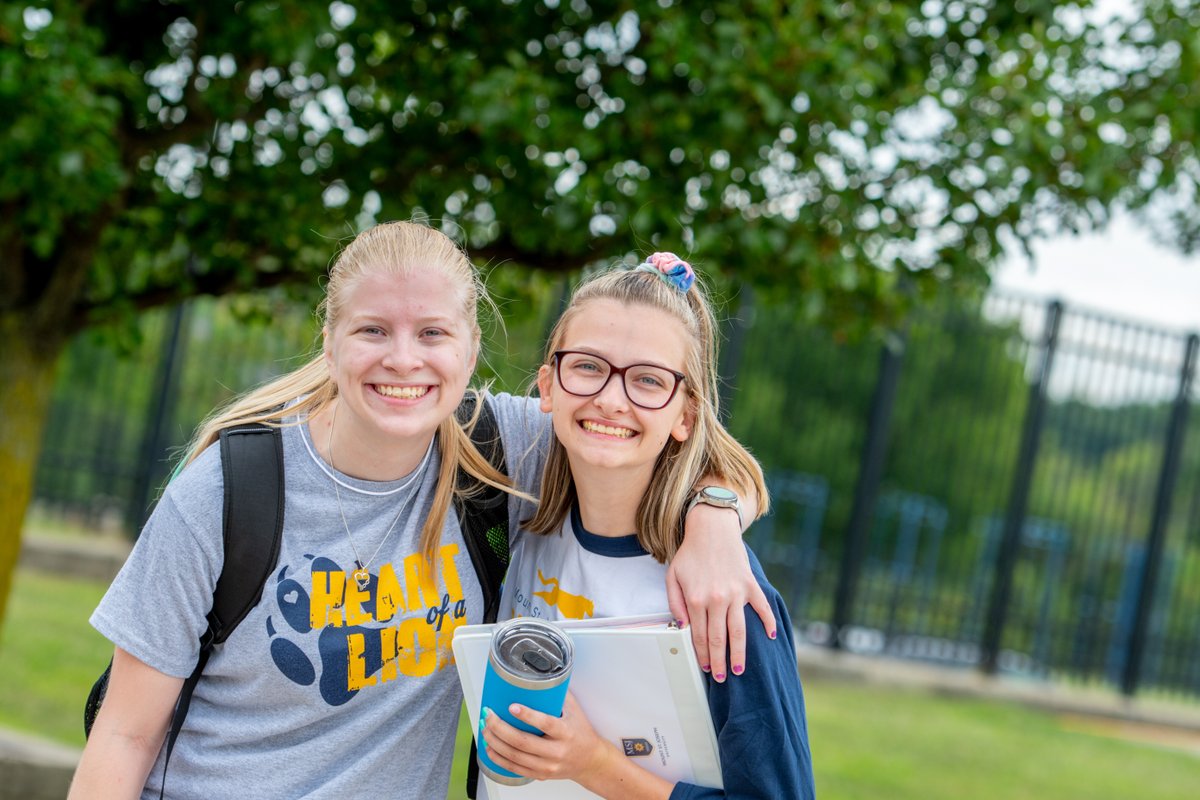 MountStJosephU's tweet photo. We ❤️ our MSJ Transfer Students! 

Today kicks off National #StudentTransferWeek! Join us in celebrating our Transfer Students all week long. To learn more visit: https://t.co/Is1dplWEV4 https://t.co/xcc9Ll2J6w