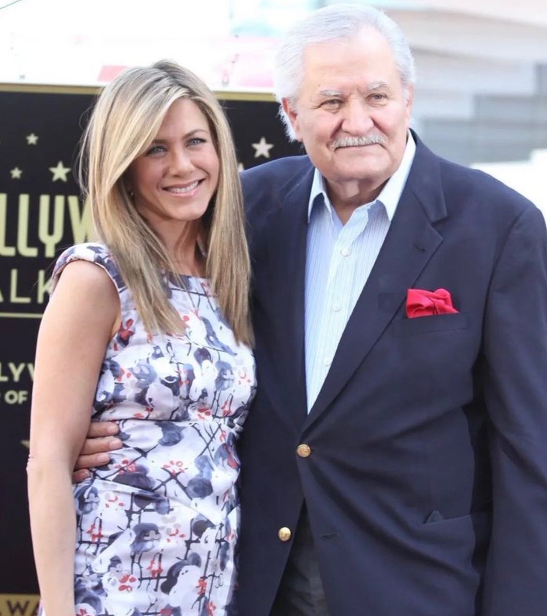 JeffreyKlarik's tweet photo. Jen and her father, actor John Aniston (Days of our Lives). https://t.co/Vx5fFl3RhD