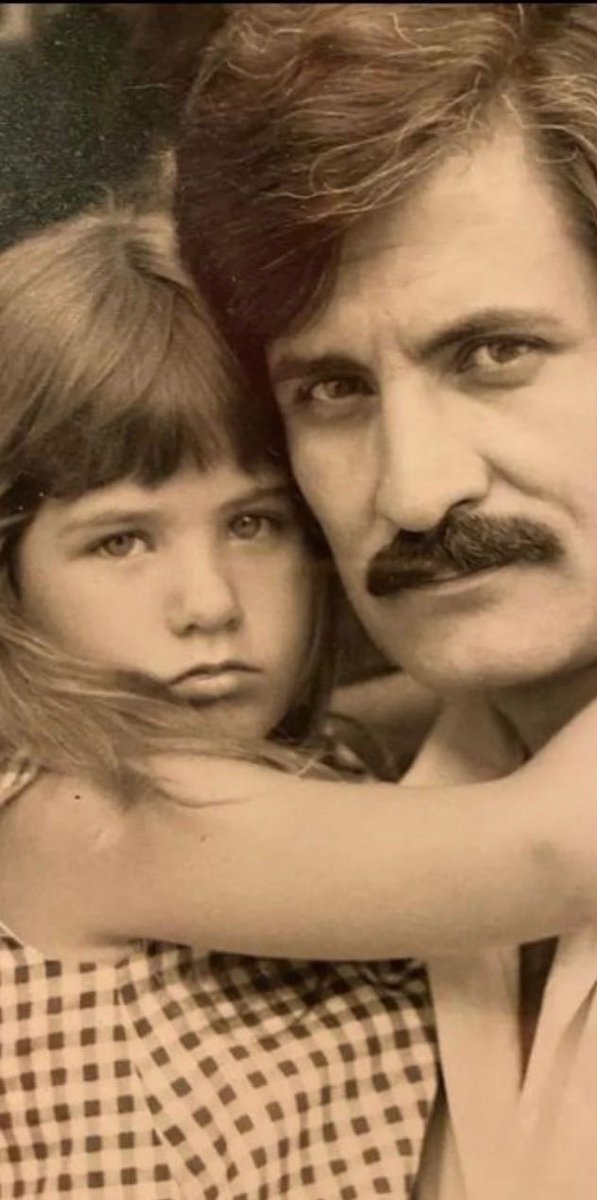 JeffreyKlarik's tweet photo. Jen and her father, actor John Aniston (Days of our Lives). https://t.co/Vx5fFl3RhD