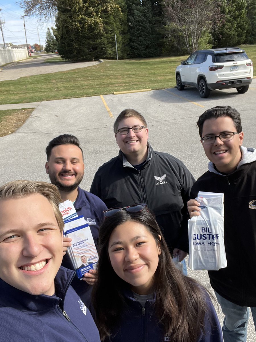 TRoweIA's tweet image. Powerful past weekend of door knocking here in #CD3. @yrnf knocked for @NunnForCongress &amp;amp; @BillGustoff at a door knocking event. @ReynoldsGregg &amp;amp; @mark_iowa led a door knocking event as well with their fantastic volunteers! #LeadRight