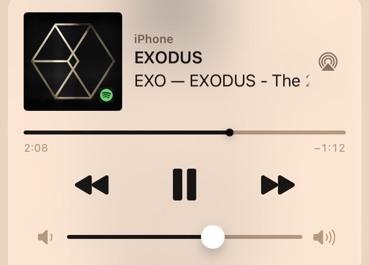 sumayah_al's tweet photo. #تجمع_الاكسوالز #EXOLStreamingParty @weareoneEXO https://t.co/MSIxwC3WgY