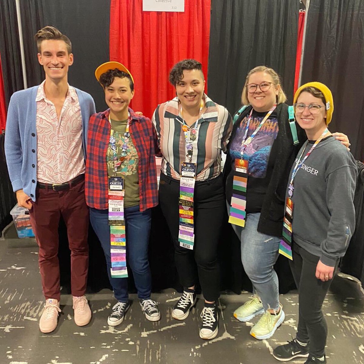 FanaticalFics's tweet photo. It’s really over 😭😭😭 After @LeakyCon Orlando we jumped right into Denver prep, so the post con sadness didn’t really sink in. This time we’ve got 9 months of waiting to do, so it’s hitting hard. (Thread) https://t.co/mBIC0r8gEV