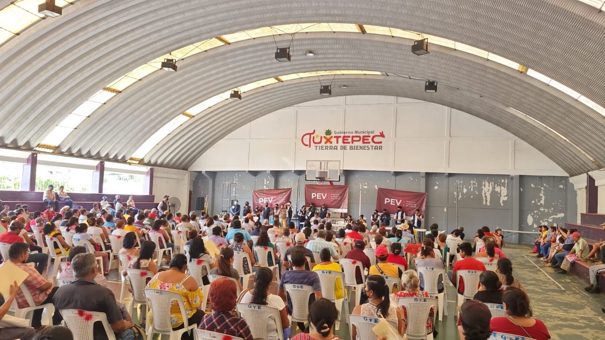 Conavi_mx's tweet photo. Realizamos la entrega de apoyos en San Juan Bautista Tuxtepec, Oaxaca, para nuestras y nuestros beneficiarios del Programa Emergente de Vivienda. https://t.co/3T1kXsV1OS