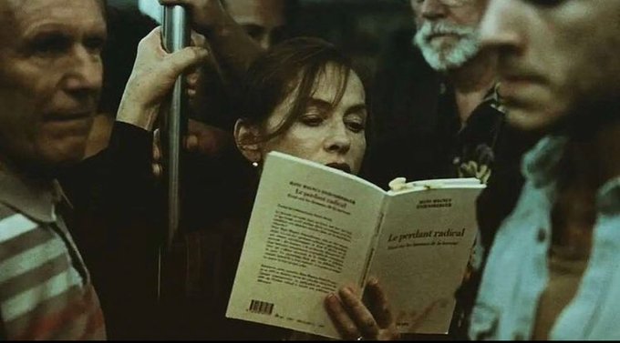 kaybdnlrk's tweet photo. “sizin dünyanızı sevmiyorum,
benimkine bir daha bulaşmayın.” https://t.co/e4BWFW0Ami