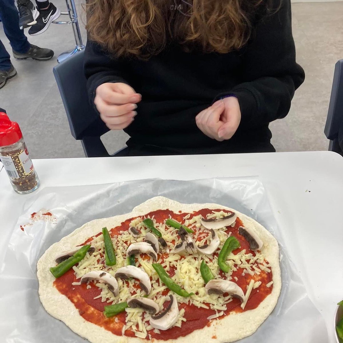 sacristonyp's tweet photo. Tonight in Duke of Edinburgh the group worked on their skills section. They each brought in an ingredient And made made pizzas 🍕 

Using peppers and cucumbers that they helped to grow in our allotment. It’s absolutely amazing that they have grown then eaten their own produce.🥒 https://t.co/doWjt94sGq