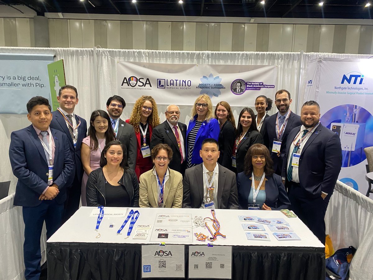 Our DEI table!! #ACS2022 @AmCollSurgeons @LatinoSurgery @SocietyofBAS @AsianAcadSurg @UCSFSurgery @NYUGSOM_SurgRes @nyulangone