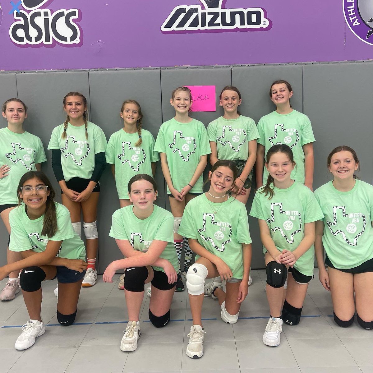UnitedVba's tweet image. Next up, the athletes of the U ACE division 👏💜🏐 Amazing Championship match and lots of rallies by all teams!!! Loved watching this group grow from week to week 😊🏐 #unitedvba #youthvb #youthleague #waytogo