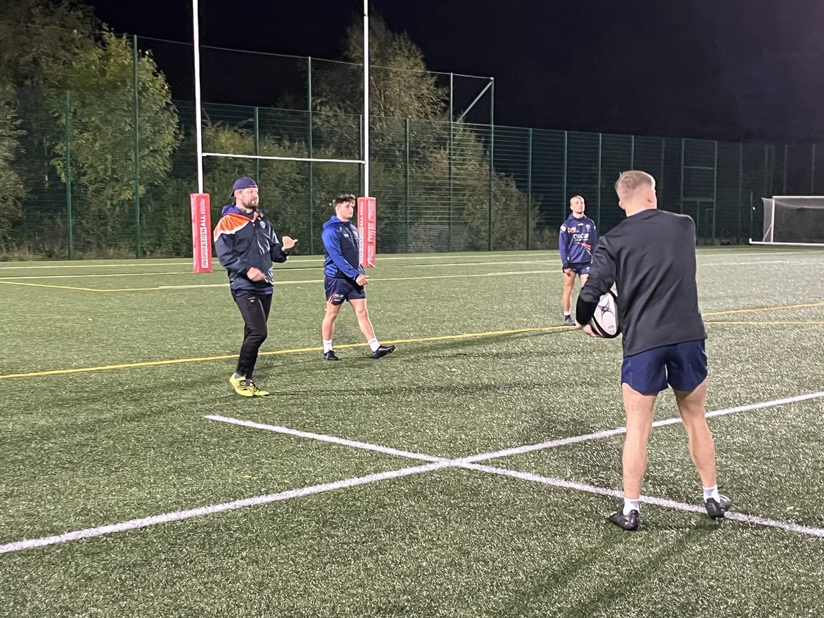 Business as usual at Platt Lane today; a bit of analysis from last week’s game and run-throughs ahead of their game against <a href="/DonnyCollege/">DonnyCollege</a> this Wednesday! #MMURugby #BlOrange