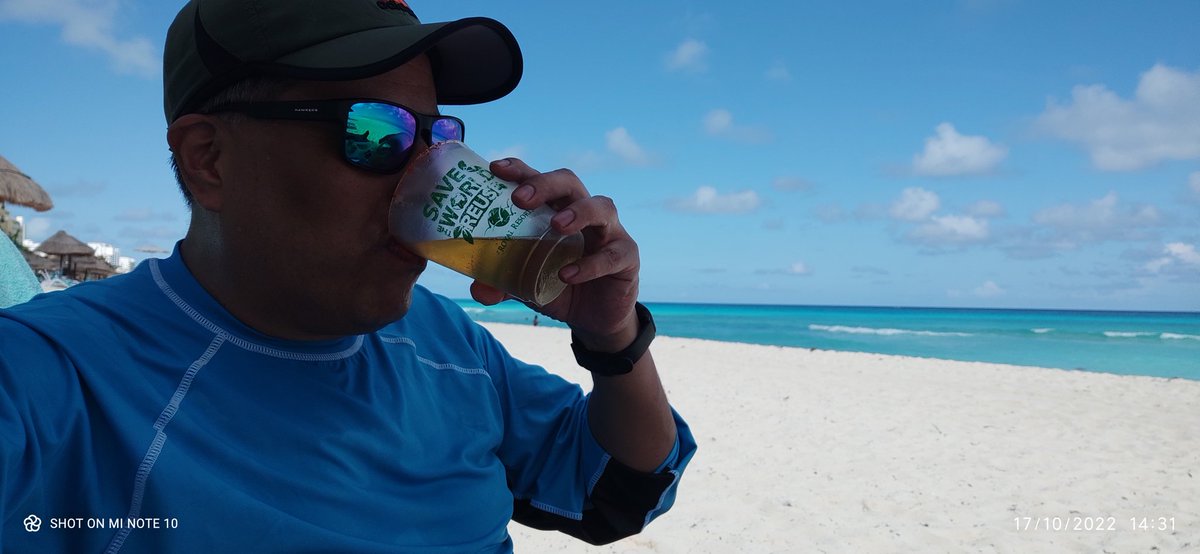 edgarvzz's tweet photo. Lunes de oficina 🍻🏖️☀️🌡️ https://t.co/xCq8vg4pQY