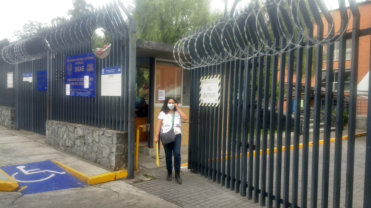Evitameporfavor's tweet photo. Topen eso, topen eso que al cabo mi gusto es...
¡SE LA PELAN!!!
Atentamente: La licenciada en Lengua y Literatura Hispánicas. #ffyl #hispanicas #UNAM #filosofiayletras #selapelan https://t.co/7NLmgSMulf