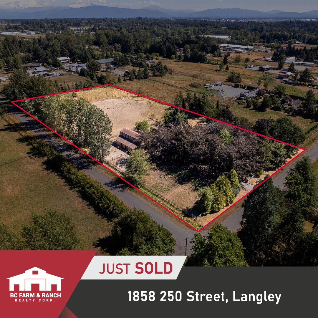 CONGRATULATIONS to the sellers of 1858 250 Street in Langley.

Want to find out more? Check out 👇
bcfarmandranch.com/properties/185…

#bcfarmandranch #bcfarmandranchrealty #countryhomeamy #anotheronesold #bcfarmsold #acreagelife #houseandacreagesold #langleyfarmsold
