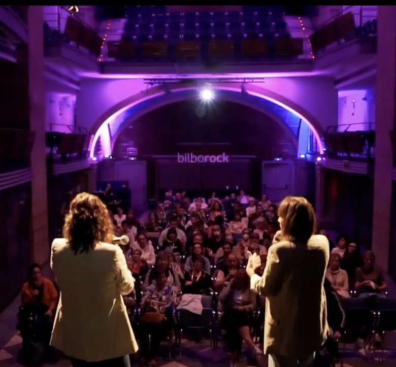 50 sombras de Grey… un cuento de Disney en pleno siglo XXI
Violencia y maltrato disfrazados de amor romántico, la gran historia machista más vendida en el mundo.

EMAKUMEAK | FILM INTERRUPTUS - 👉🏼Resumen youtu.be/LB4VeSPlkuo vía <a href="/YouTube/">YouTube</a>

#emakumeakcongreso
<a href="/txesalaespada/">Teresa Laespada</a>