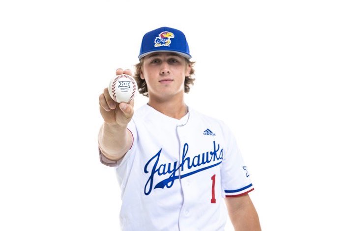 bhartl3's tweet photo. Super excited to announce my commitment to the University of Kansas! #rockchalk https://t.co/EHHcEgY5rR