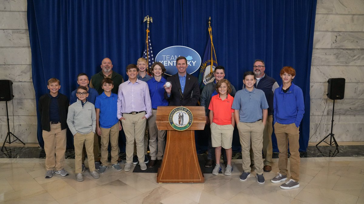 GovAndyBeshear's tweet photo. I loved getting the chance to meet the talented team members of the North Laurel Little League. Thanks for stopping by, and keep up your hard work! And make sure to thank your coaches and families. As a baseball Dad, I know the time it takes! https://t.co/LdMNRu4Ztm