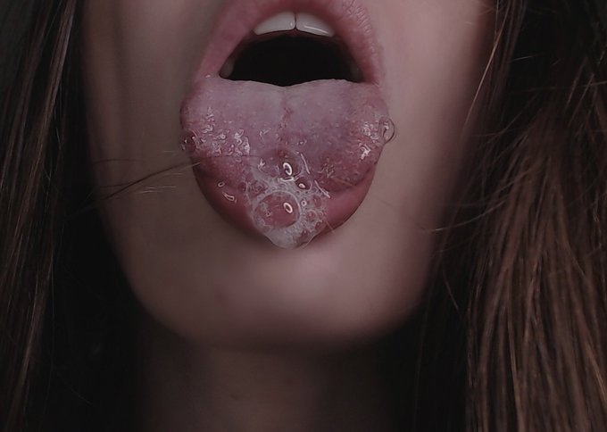 you just have to swallow 🤌🏻 #feet #SmellmyFeet https://t.co/YbBh0byNpB<a href="/tag/feet"class="tags">#feet</a><a href="/tag/smellmyfeet"class="tags">#SmellmyFeet</a>
