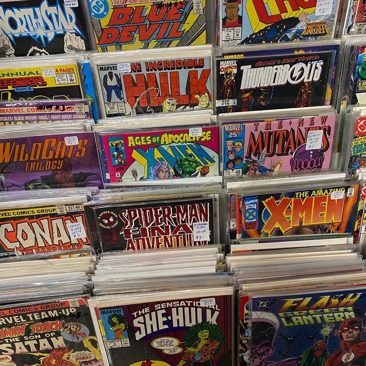 elhopperreal's tweet photo. icees &amp; comics to cure the boredom https://t.co/wxQbzt7cpJ