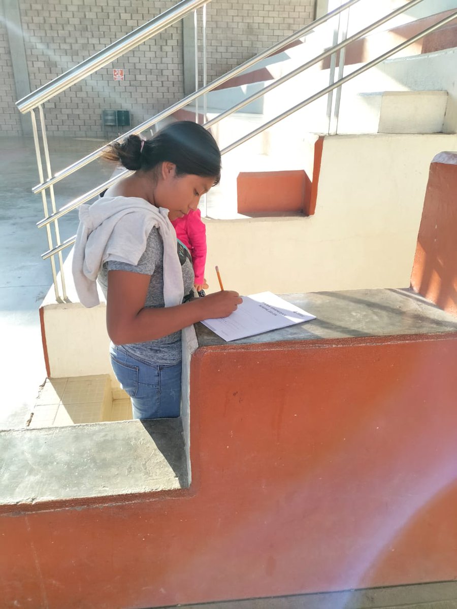 IEEASLP_rioverd's tweet photo. Aplicación de exámenes en papel a los beneficiarios de la Plaza Comunitaria de Rioverde así como a los beneficiarios de la colonia los Ángeles, pertenecientes a la micro región 07. 📝📚📖 https://t.co/Px0790vOwV