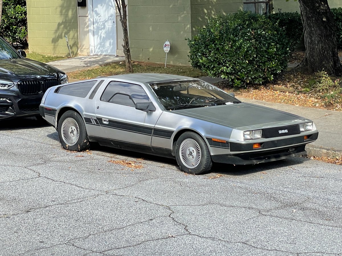 MichaelSHickman's tweet photo. I haven’t seen one of these in a while. #RealEstate #BackToTheFuture https://t.co/0ZHvWvW8M6