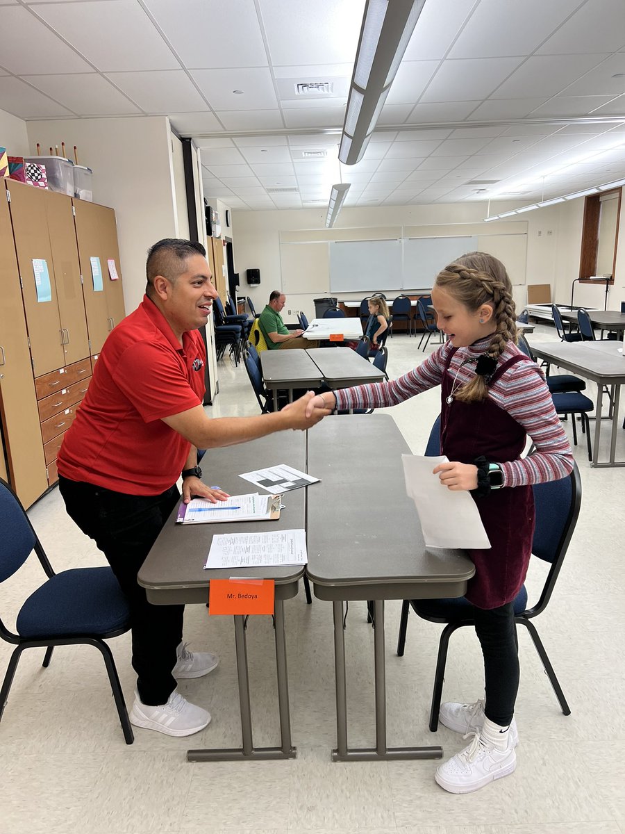 bpmlloyd's tweet photo. First BizTown interviews!  Students and interviewers were amazing!#MagicalMoments @Reamteacher @MrsFitz215 @GoMounts @EIMSMounts https://t.co/KDJYIlvF3I