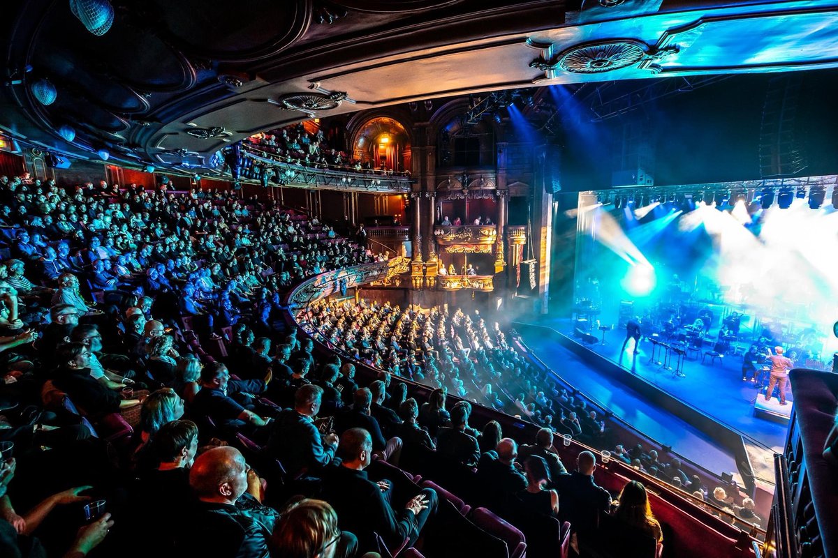peterhook's tweet photo. Check out these great photos from Saturday’s ‘The Sound Of @joydivision @Orchestrated_’ show at @LondonPalladium, featuring @peterhook, @MancCamerata &amp; guests…

📸: Dominic Simpson/Lloyd Winters/Paul W Dixon.

Stream EP: https://t.co/CdwXWJHZcB

Buy CD: https://t.co/BPL6JSskis https://t.co/CdR4hXfIi4