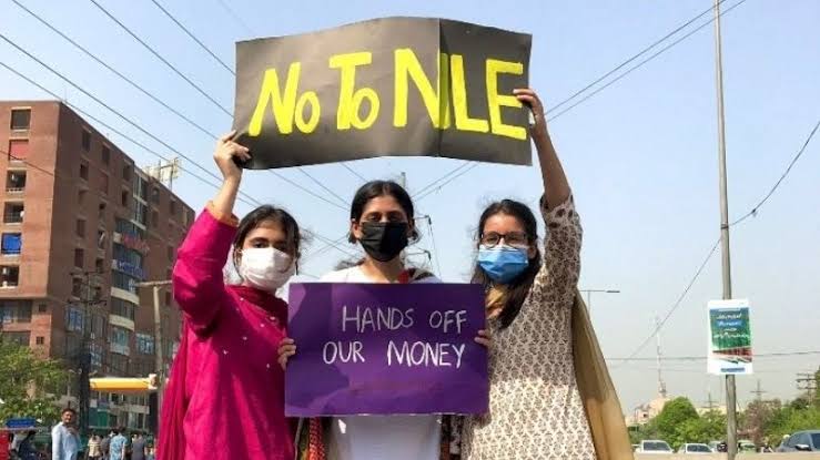 iwaqarvicky's tweet photo. NO To NLE
#PMDCBill 
#RestorePMDCnow
@MNAZahra_Fatemi @A_Qadir_Patel @RPAPPP @NAofPakistan @pmc_org  @DRMAHREENBHUTTO  @SyedAghaPPP @fkkundi @ZahidDuraniMNA @ArifAlvi @jam_mna https://t.co/JuIAYdIfVJ