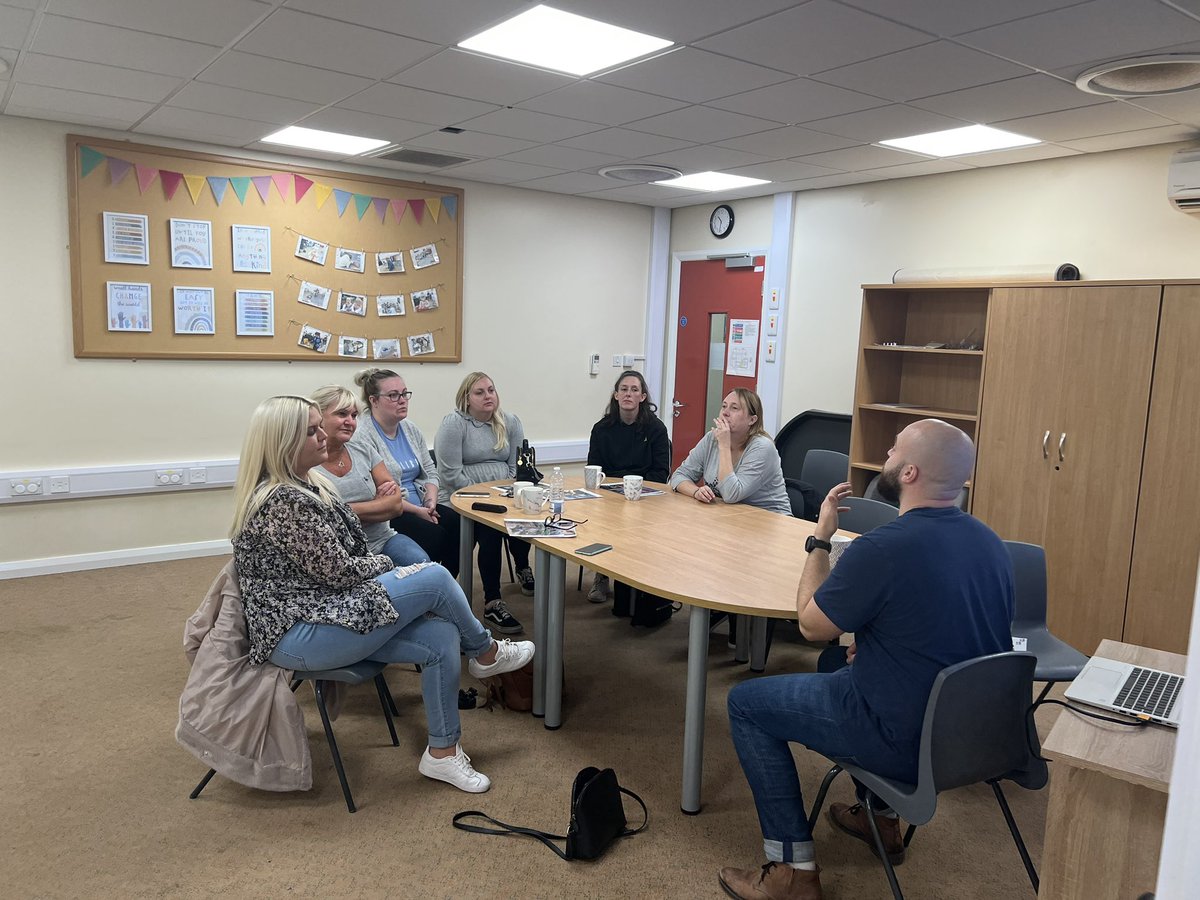 WMPrimCommunity's tweet photo. Some of our parents spent time today learning first aid skills and gaining confidence regarding what to do in an emergency. You all did brilliantly. #redcross #firstaid @WMPrimary https://t.co/LiJpyYjpqW