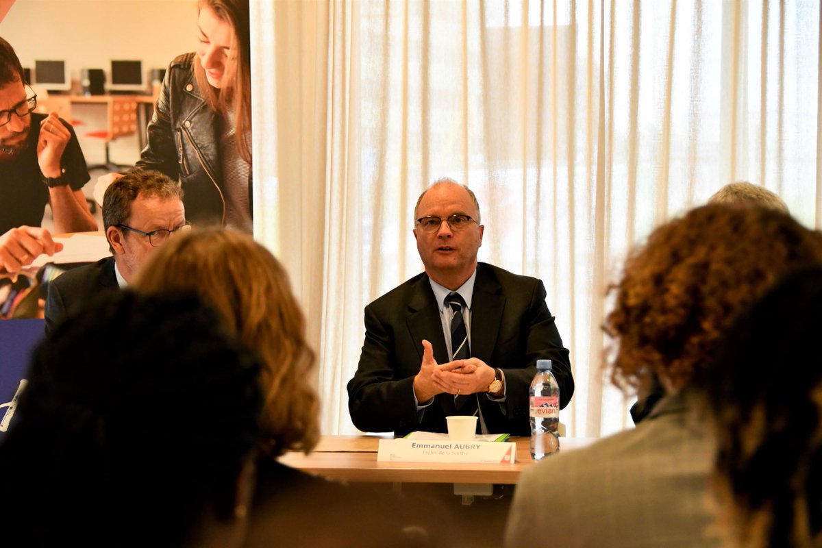 Prefet72's tweet photo. #SemaineIntégration | 🎓

À l'occasion de la semaine de l'intégration, M. Aubry, préfet de la #Sarthe, a visité la Maison des Langues à @LeMansUniv 

🗣️ L'occasion d'échanger avec les différents étudiants étrangers sur leur parcours d'intégration au sein de l'Université. https://t.co/gKZWNg1IsX
