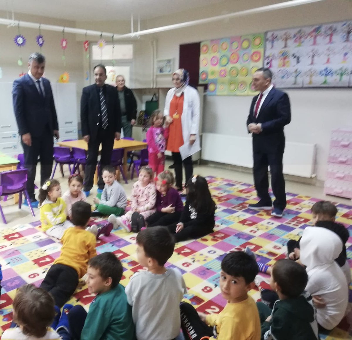Kaymakamımız Cevdet ERTÜRKMEN <a href="/FatmaAliye55/">Fatma Aliye Anaokulu</a> ‘i  ziyaret ederek öğrencilerimiz ve öğretmenlerimizle değerlendirmelerde bulundu. Çalışmalarında başarılar diliyoruz.
<a href="/bafra_mem/">Bafra İlçe Millî Eğitim Müdürlüğü</a> <a href="/samsunmem/">Samsun İl Milli Eğitim Müdürlüğü</a> <a href="/muratagar60/">Murat AĞAR</a> <a href="/tcmeb/">Millî Eğitim Bakanlığı</a>