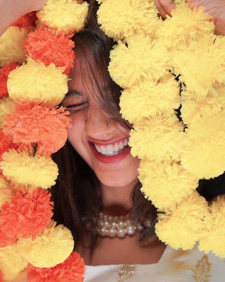 Athy1510's tweet photo. mainne piyari si anju ko lockup show mein dekha aur anjali ki CARING NATURE Anjali ki baat karneki tarika so piyari hai sab kuch muje bohot pasnd aya .And that moment i become her fan And alhamdulillah I'm proud to chose her as my ido #AnjaliArora 
#20MillionOnSaiyyan https://t.co/NYXfJLdWcp