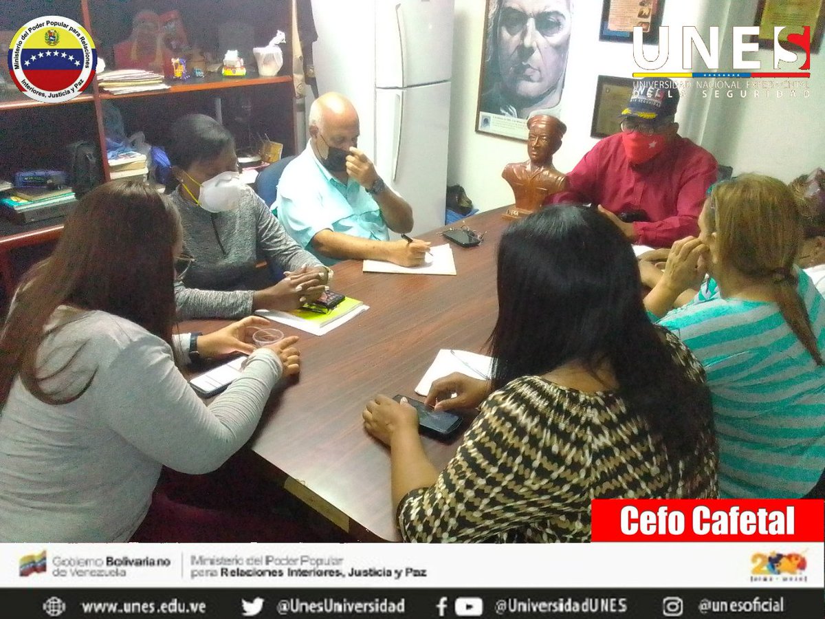 #LaPoesíaUnePueblos 🇻🇪 Consejo Directivo con Coordinadores y Jefes de Unidades, para líneas de estrategias, control y seguimiento de actividades, dentro del Centro de Formación UNES Cafetal. Gral. Dr. Larry Carrera. Dir. Del Cefo Cafetal.
<a href="/lacamer/">GRAL LARRY CARRERA</a> 
@DttoUnes1 
@zavarse_fabio